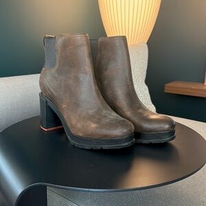 Sorel Dark Brown Heeled Boots - Waterproof!